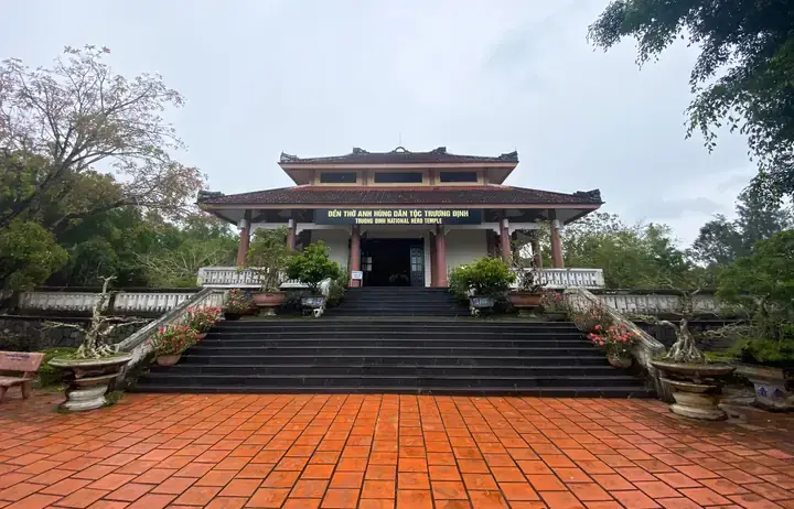 Miếu Bà Bình Long Có Cúng Sao Không? Giải Đáp Nghi Lễ Và Lịch Sử Ngôi Miếu Cổ Miếu Bà Bình Long Có Cúng Sao Không? Giải Đáp Nghi Lễ Và Lịch Sử Ngôi Miếu Cổ