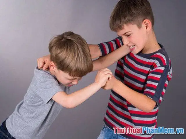 Hình Ảnh Người Thân Bị Thương Phản Ánh Sự Lo Lắng Sâu Sắc Của Bạn Hình Ảnh Người Thân Bị Thương Phản Ánh Sự Lo Lắng Sâu Sắc Của Bạn