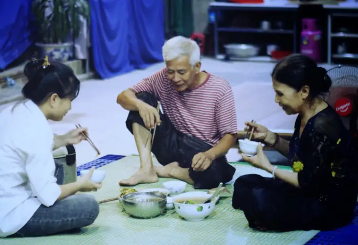 Ý Nghĩa Tâm Linh Và Điềm Báo Khi Nằm Mơ Thấy Ông Ngoại Đã Mất Là Gì?