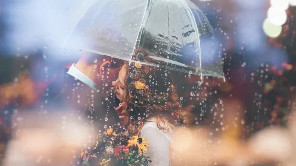 Mơ Thấy Yêu Người Khác Không Phải Người Yêu: Giải Mã Ý Nghĩa Và Điềm Báo Trong Tâm Lý Học