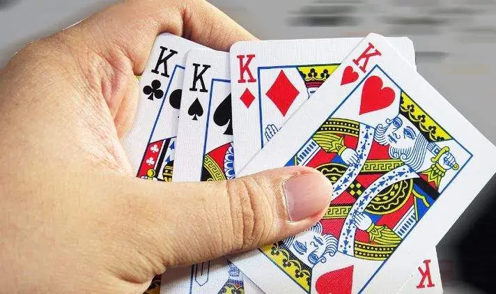 Mơ Thấy Đánh Bài Có Tứ Quý Là Điềm Lành Hay Dữ? Mơ Thấy Đánh Bài Có Tứ Quý Là Điềm Lành Hay Dữ?