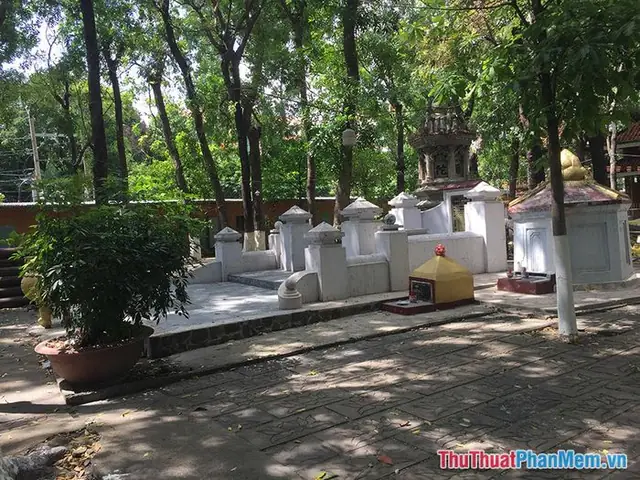 Các Cặp Số Tiêu Chuẩn Gắn Liền Với Giấc Mơ Thấy Ba Ngôi Mộ Các Cặp Số Tiêu Chuẩn Gắn Liền Với Giấc Mơ Thấy Ba Ngôi Mộ