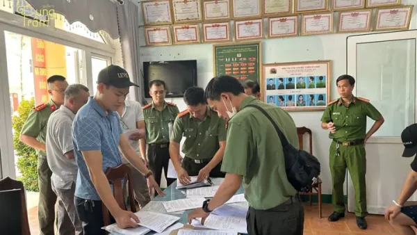 Nằm Mơ Thấy Bị Công An Bắt Là Điềm Gì? Giải Mã Chi Tiết Điềm Báo Và Ý Nghĩa Tâm Linh