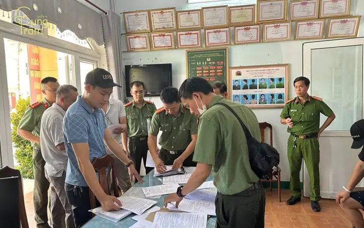 Giấc Mơ Thấy Bị Công An Bắt Dự Báo Điều Gì Về Tài Chính Và Sự Nghiệp? Giấc Mơ Thấy Bị Công An Bắt Dự Báo Điều Gì Về Tài Chính Và Sự Nghiệp?