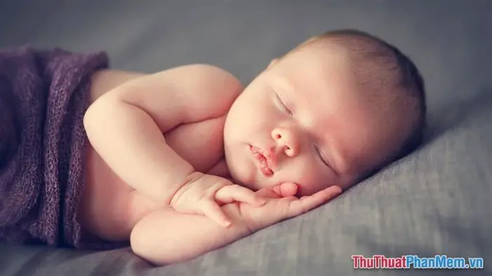 Ngủ Mơ Thấy Bồng Em Bé Sơ Sinh Đánh Con Gì Để Trúng Lớn?