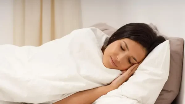 Nằm Mơ Thấy Em Bé Gái Đánh Số Gì? Giải Mã Điềm Báo Và Con Số May Mắn Chính Xác Nhất