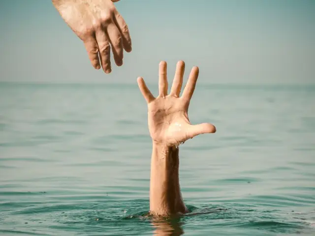 Giải Mã Chi Tiết Giấc Mơ Nằm Mơ Thấy Mình Bị Đuối Nước Nhưng Không Chết Mang Điềm Gì? Giải Mã Chi Tiết Giấc Mơ Nằm Mơ Thấy Mình Bị Đuối Nước Nhưng Không Chết Mang Điềm Gì?