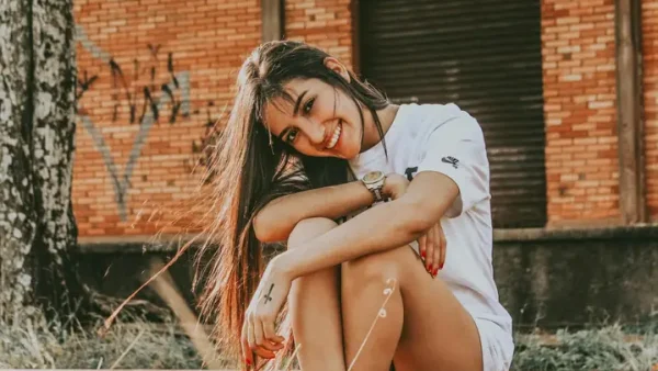 Nằm Mơ Thấy Người Con Trai Lạ Thích Mình Là Điềm Gì, Lành Hay Dữ?
