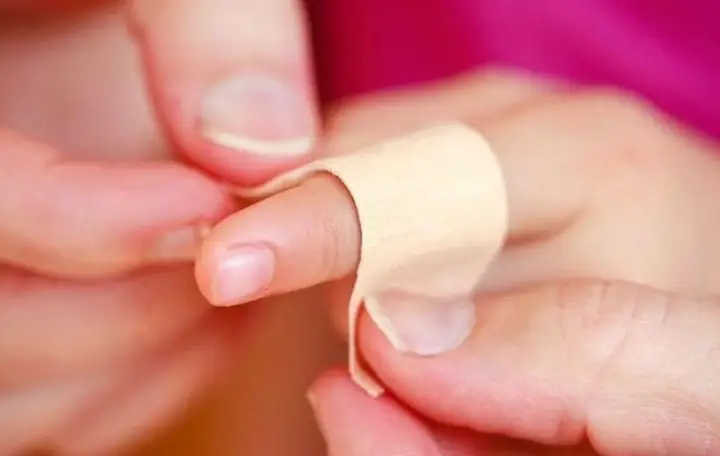 Mơ Thấy Người Thân Bị Đứt Tay Là Biểu Hiện Quan Tâm