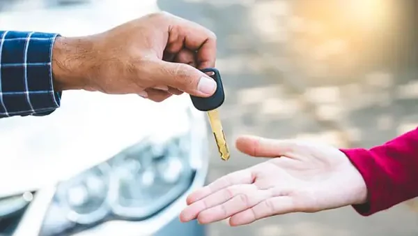 Nằm Mơ Thấy Người Khác Mua Xe Ô Tô Là Điềm Báo Gì? Giải Mã Ý Nghĩa Tốt Hay Xấu