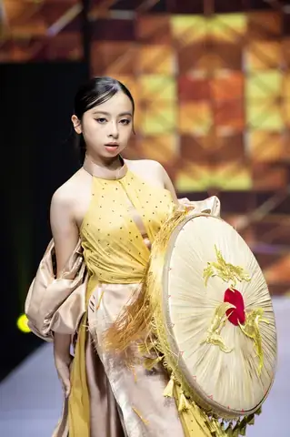 Nằm Mơ Thấy Người Mặc Áo Tang Là Điềm Gì? Giải Mã Ý Nghĩa, Điềm Báo Lành Dữ Và Con Sổ Đẹp Nằm Mơ Thấy Người Mặc Áo Tang Là Điềm Gì? Giải Mã Ý Nghĩa, Điềm Báo Lành Dữ Và Con Sổ Đẹp