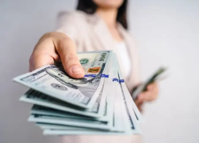 Giải Mã Giấc Mơ Nằm Mơ Thấy Người Ta Cho Tiền Đô Là Hên Hay Xui? Giải Mã Giấc Mơ Nằm Mơ Thấy Người Ta Cho Tiền Đô Là Hên Hay Xui?