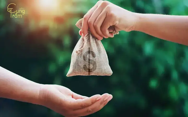 Nằm Mơ Thấy Người Ta Cho Tiền Đô Là Điềm Hên Hay Xui? Nằm Mơ Thấy Người Ta Cho Tiền Đô Là Điềm Hên Hay Xui?