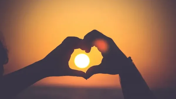 Nằm Mơ Thấy Quan Hệ Với Người Yêu Hiện Tại Là Điềm Báo Gì? Giải Mã Ý Nghĩa Tâm Lý Và Tình Cảm