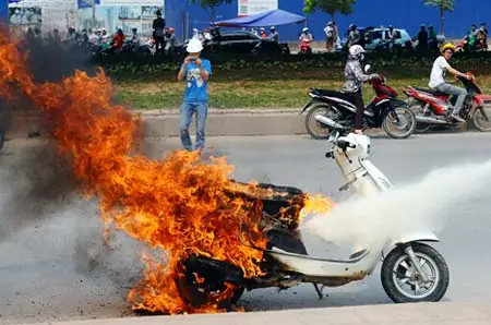 Ngủ Mơ Thấy Xe Máy Bị Cháy Báo Hiệu Điều Gì?