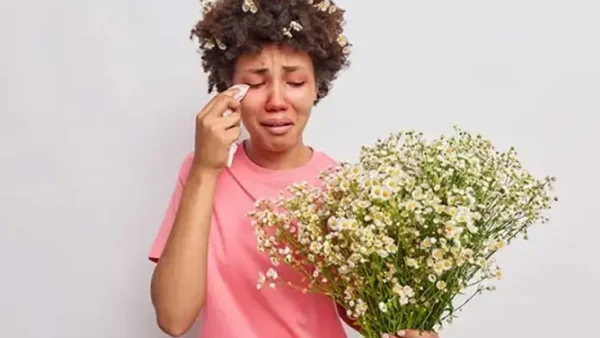 Ngứa Mắt Phải Là Điềm Báo Gì? Giải Mã Theo Phong Thủy Và Góc Nhìn Y Khoa