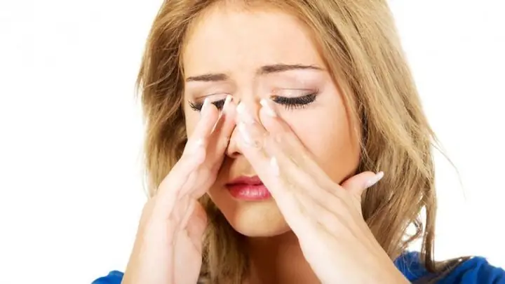 Giải Mã Chi Tiết Hiện Tượng Ngứa Mũi Theo Các Khung Giờ Trong Ngày