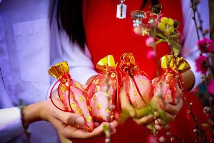 Mua Muối Hoặc Các Món Đồ Phong Thủy Mang Ý Nghĩa Tài Lộc Mua Muối Hoặc Các Món Đồ Phong Thủy Mang Ý Nghĩa Tài Lộc