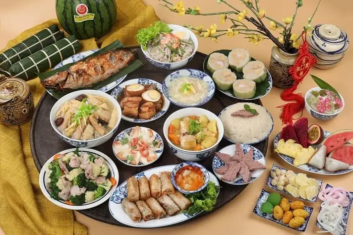 Thực Hiện Nghi Thức Thắp Hương Và Cúng Gia Tiên Trang Nghiêm Thực Hiện Nghi Thức Thắp Hương Và Cúng Gia Tiên Trang Nghiêm