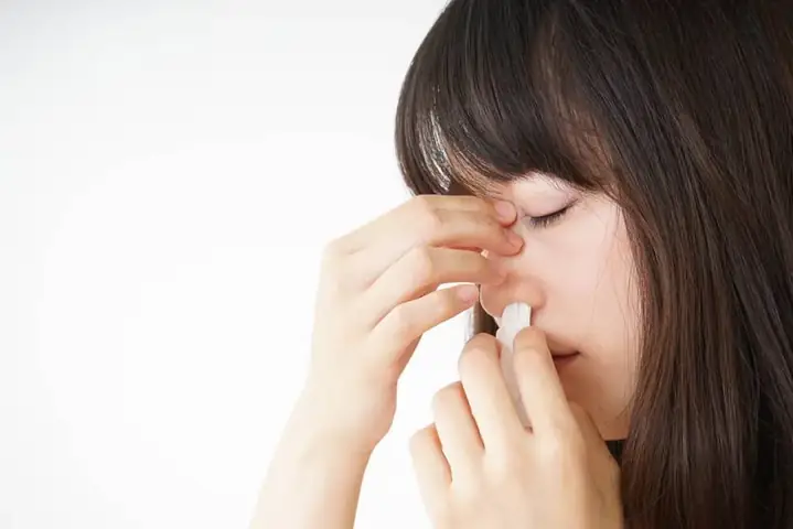 Cách Sơ Cứu Nhanh Khi Bị Chảy Máu Cam Hoặc Đứt Tay Buổi Sáng Là Gì?